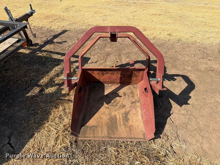 image for item EW8646 Tractor Supply Co Dirt scoop