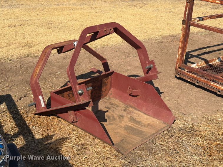 image for item EW8646 Tractor Supply Co Dirt scoop