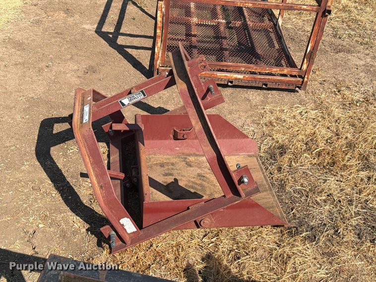 image for item EW8646 Tractor Supply Co Dirt scoop