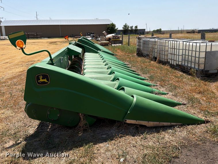image for item EW8647 2005 John Deere 1293 corn head