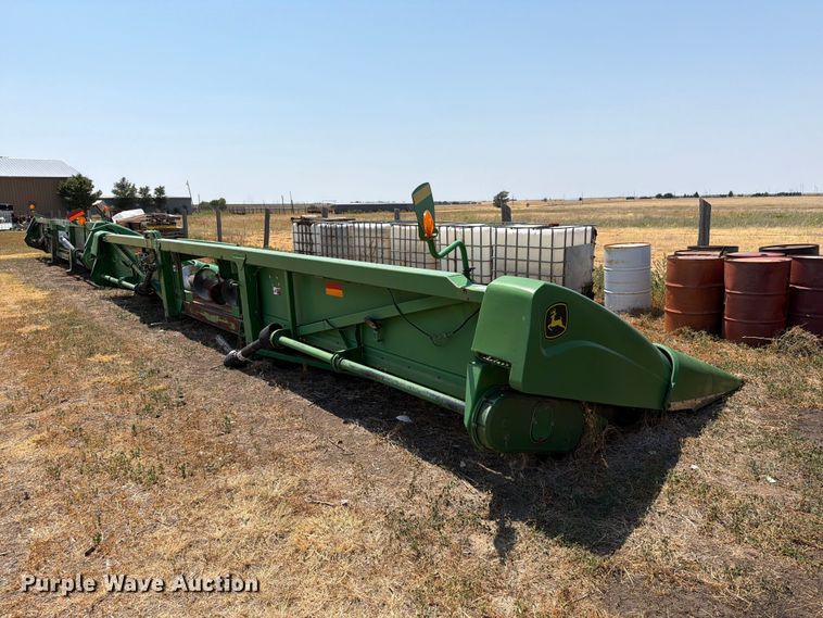 image for item EW8647 2005 John Deere 1293 corn head