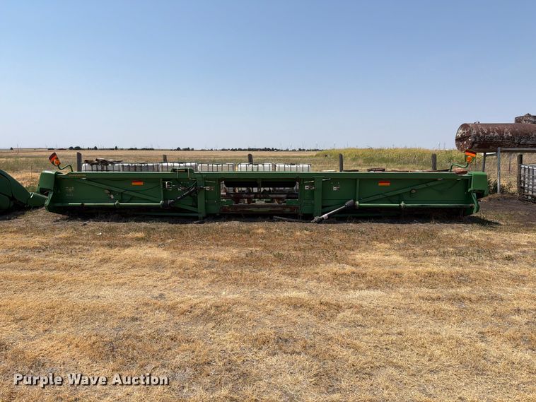 image for item EW8647 2005 John Deere 1293 corn head