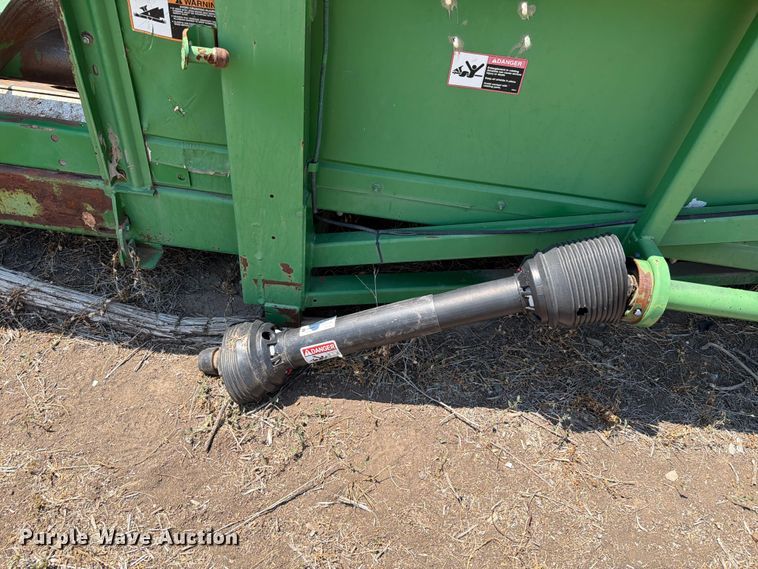 image for item EW8647 2005 John Deere 1293 corn head