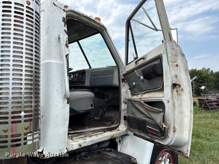 image for item EX2094 1984 GMC Brigadier semi truck
