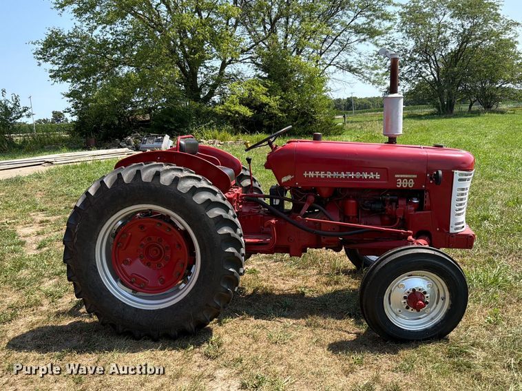 image for item EX4594 1956 International 300 tractor