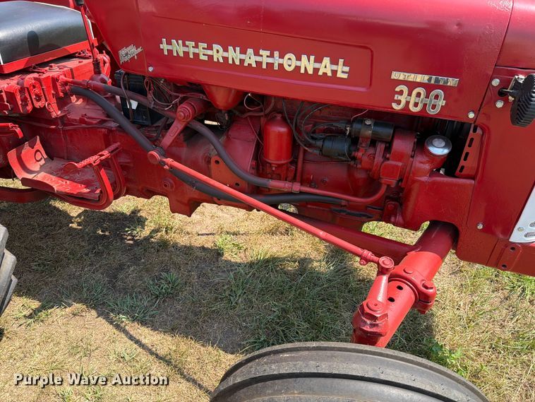 image for item EX4594 1956 International 300 tractor