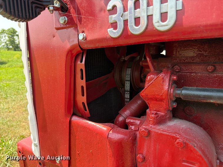 image for item EX4594 1956 International 300 tractor