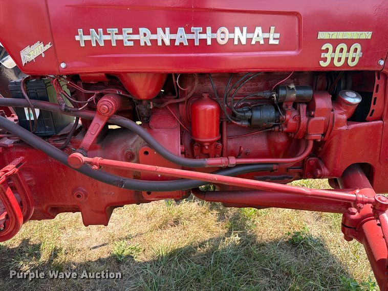 image for item EX4594 1956 International 300 tractor