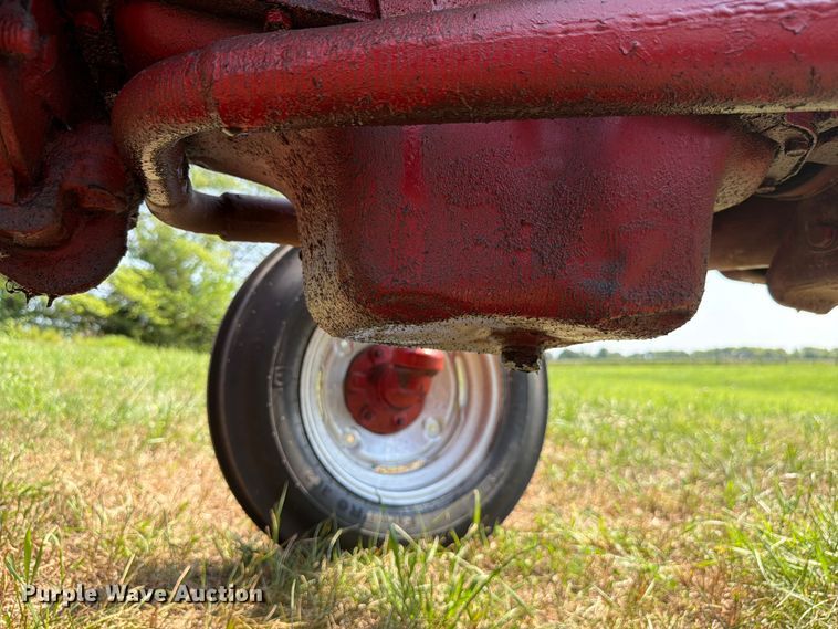 image for item EX4594 1956 International 300 tractor