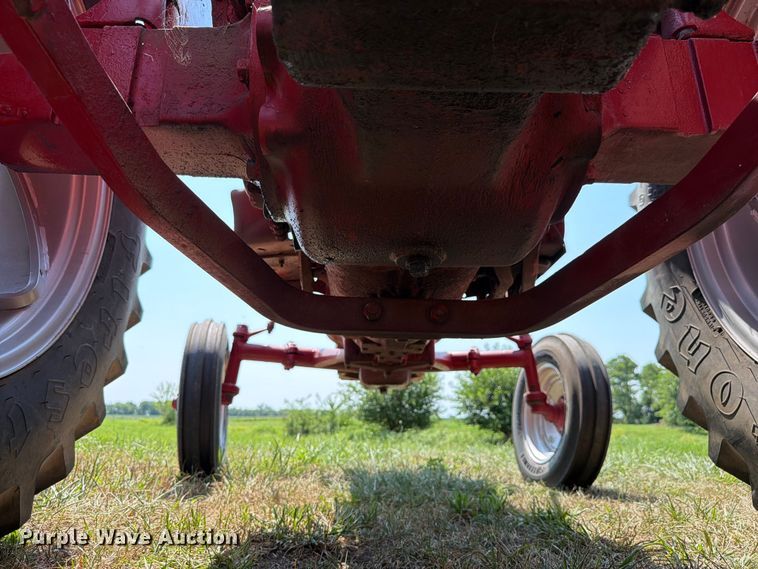 image for item EX4594 1956 International 300 tractor