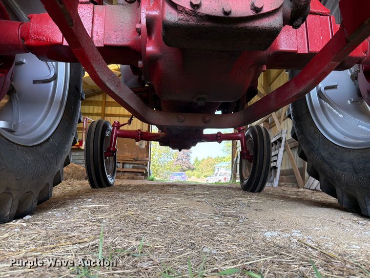 image for item EX4594 1956 International 300 tractor