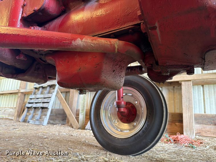image for item EX4594 1956 International 300 tractor