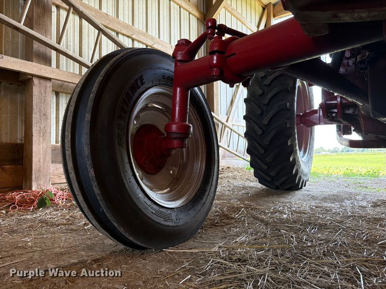 image for item EX4594 1956 International 300 tractor