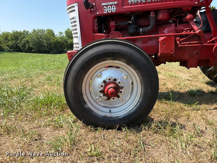 image for item EX4594 1956 International 300 tractor