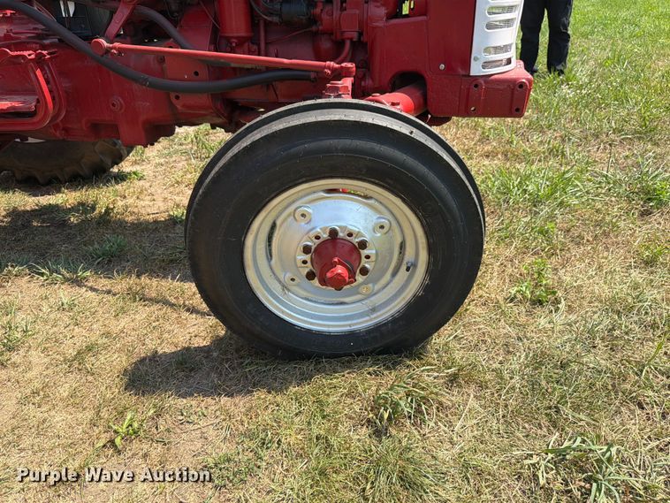 image for item EX4594 1956 International 300 tractor