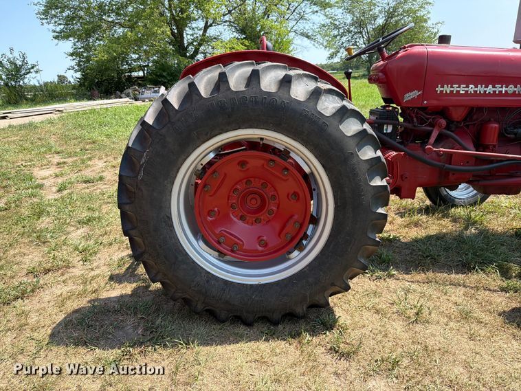 image for item EX4594 1956 International 300 tractor