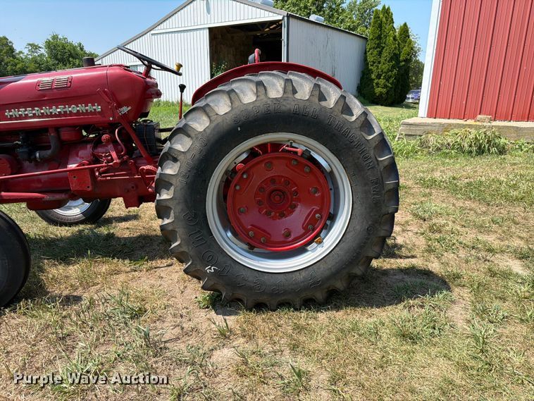 image for item EX4594 1956 International 300 tractor
