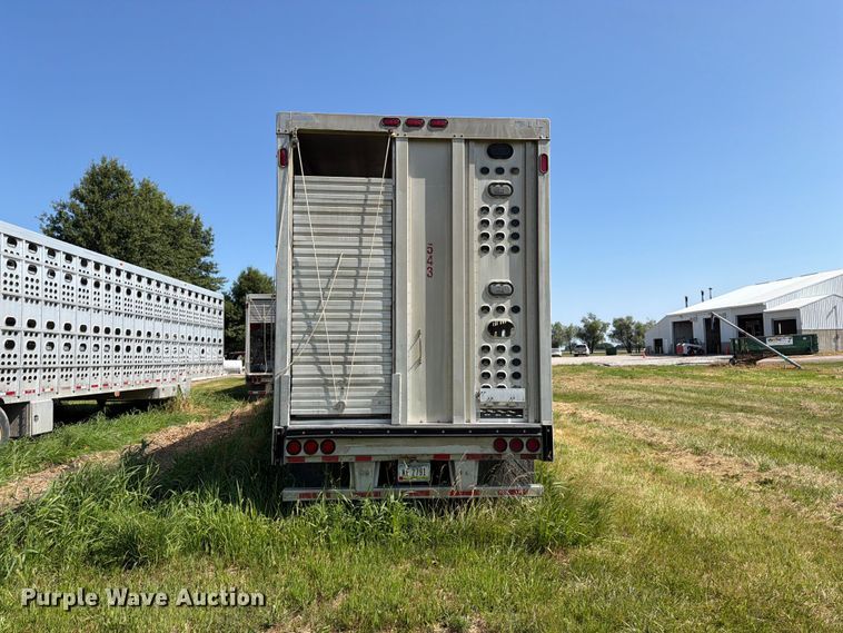 image for item FB5843 2006 M.h. Eby, Inc livestock trailer
