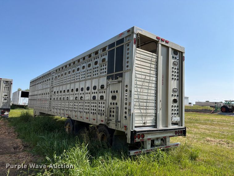 image for item FB5843 2006 M.h. Eby, Inc livestock trailer