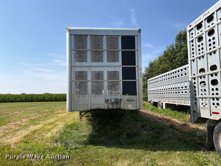 image for item FB5843 2006 M.h. Eby, Inc livestock trailer