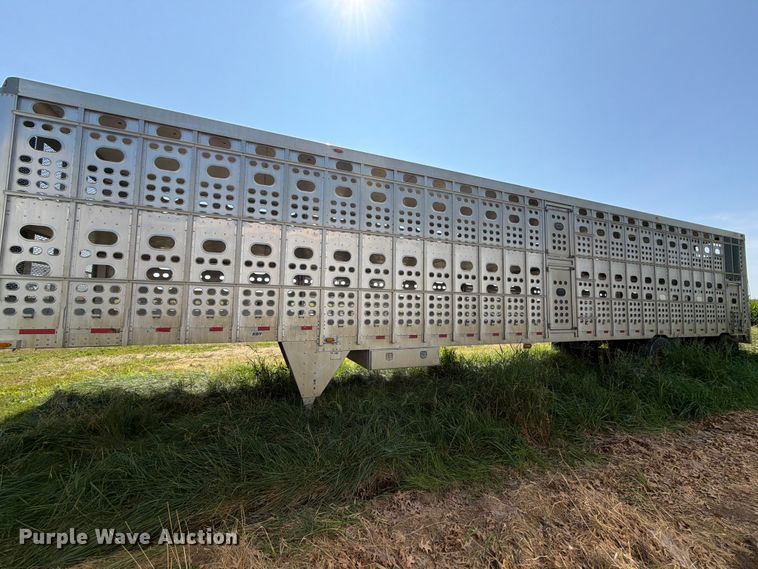 image for item FB5843 2006 M.h. Eby, Inc livestock trailer