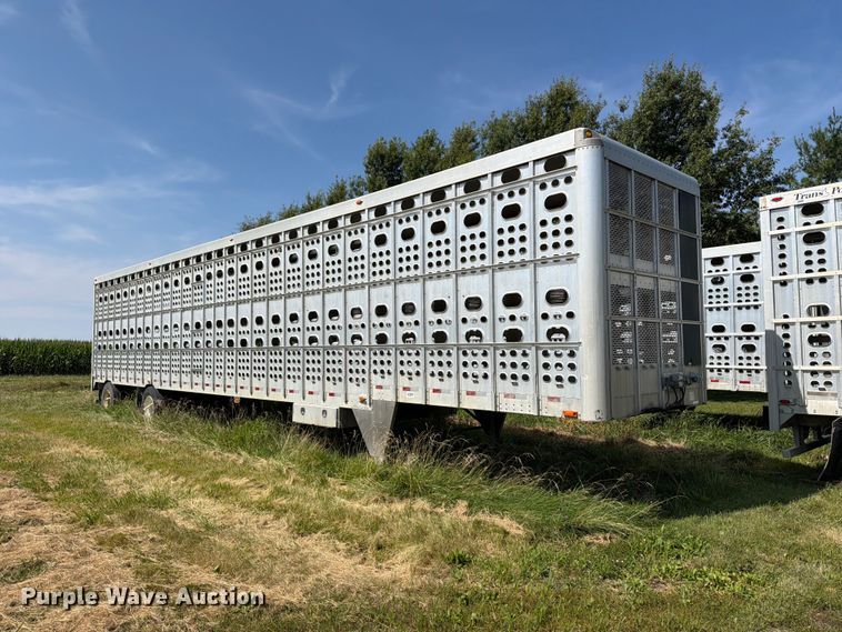 image for item FB5843 2006 M.h. Eby, Inc livestock trailer