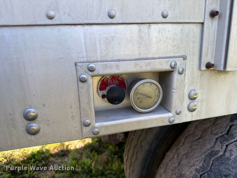 image for item FB5844 2008 M.h. Eby, Inc Trans Pork livestock trailer