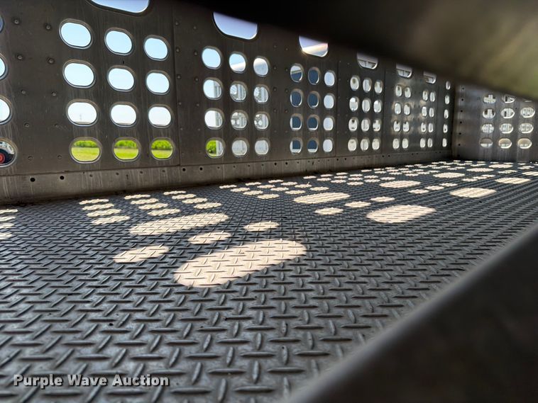image for item FB5844 2008 M.h. Eby, Inc Trans Pork livestock trailer