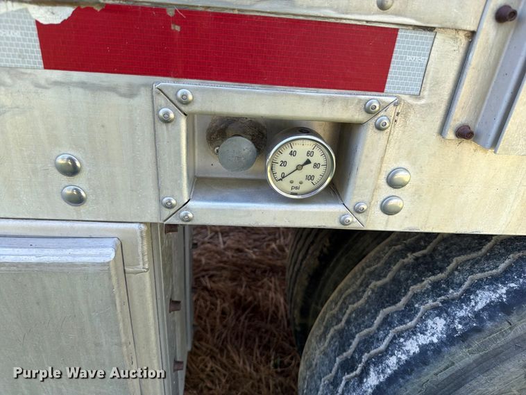 image for item FB5845 2008 M.h. Eby, Inc livestock trailer