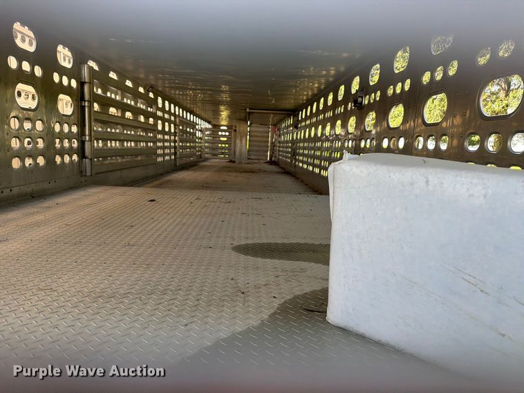 image for item FB5845 2008 M.h. Eby, Inc livestock trailer