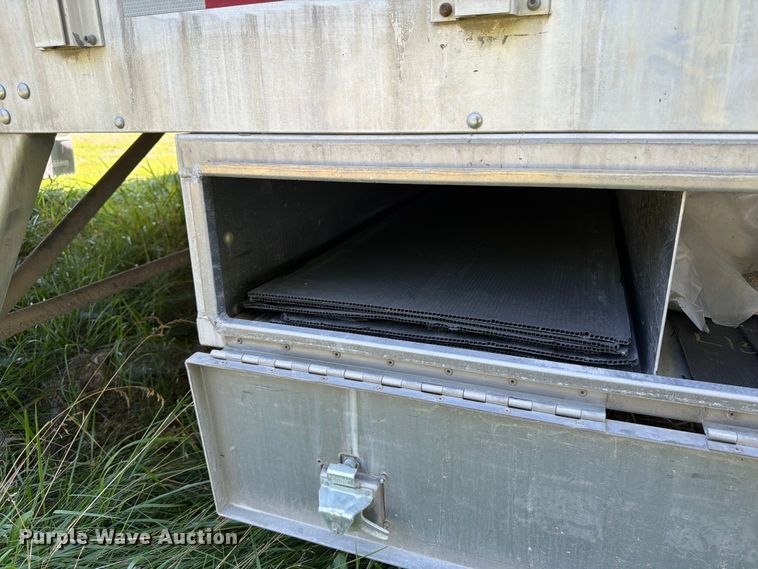 image for item FB5845 2008 M.h. Eby, Inc livestock trailer