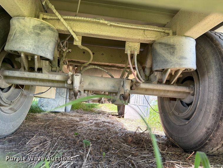 image for item FB5845 2008 M.h. Eby, Inc livestock trailer