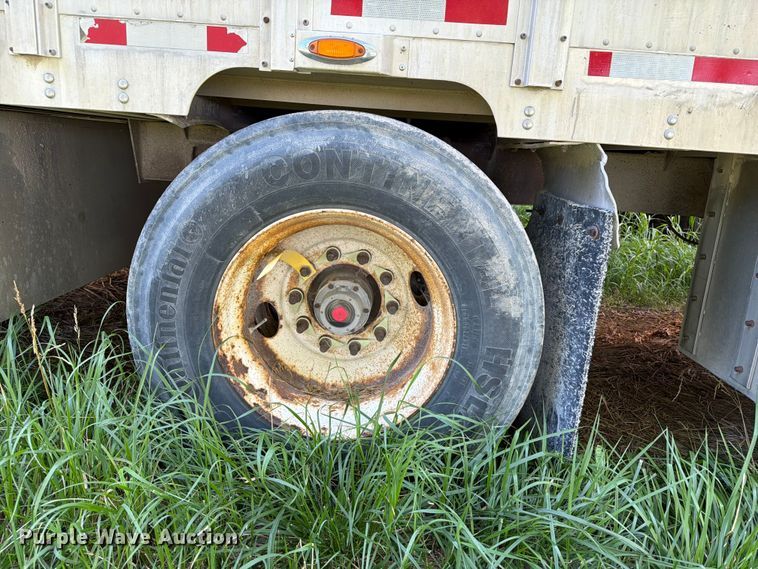 image for item FB5845 2008 M.h. Eby, Inc livestock trailer