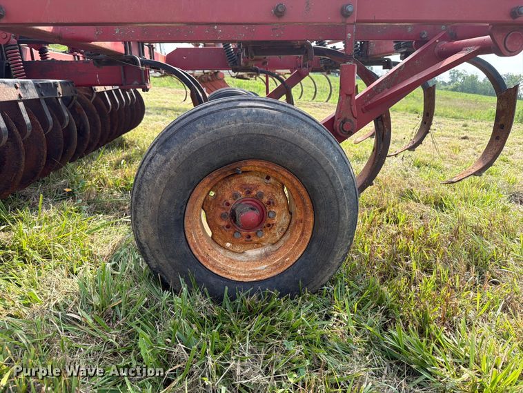 image for item FB5850 Case IH 6500 Conser-Till disk ripper