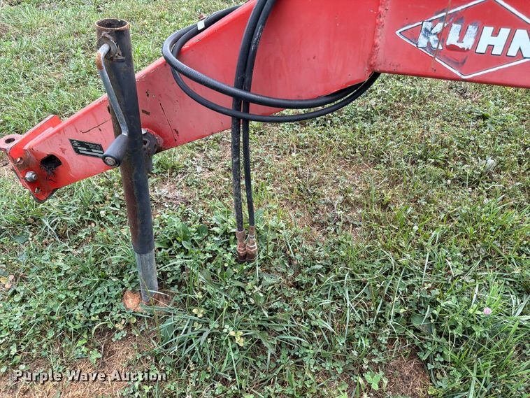 image for item FB5870 Kuhn Knight SR112 hay rake