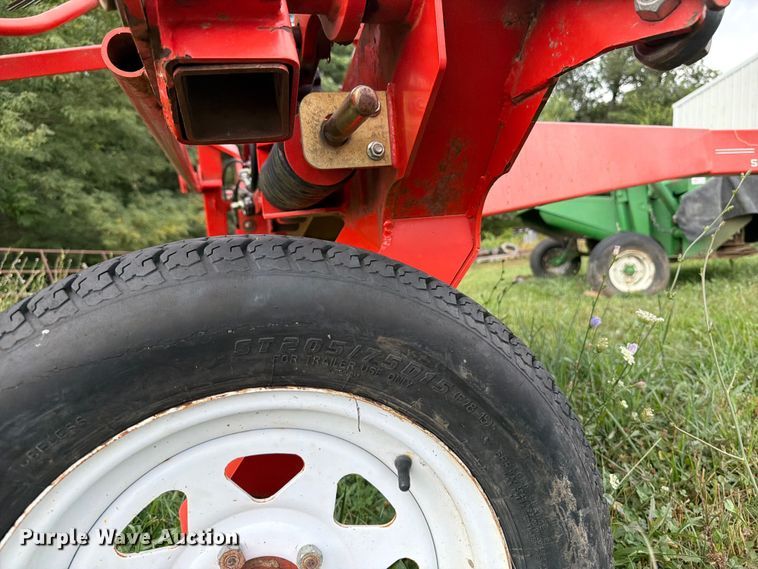 image for item FB5870 Kuhn Knight SR112 hay rake