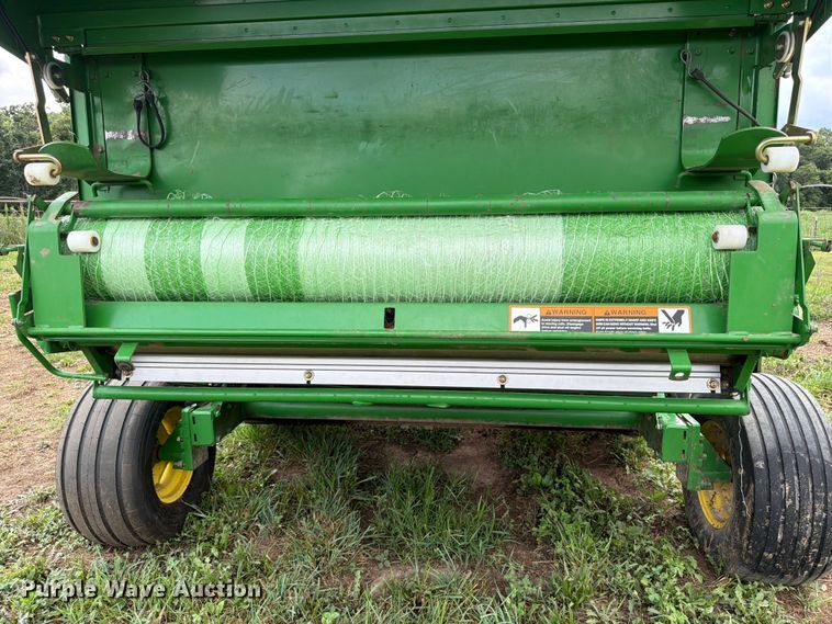 image for item FB5872 John Deere 567 Megawide round baler