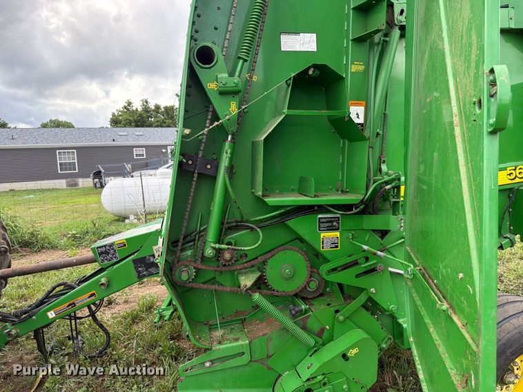 image for item FB5872 John Deere 567 Megawide round baler