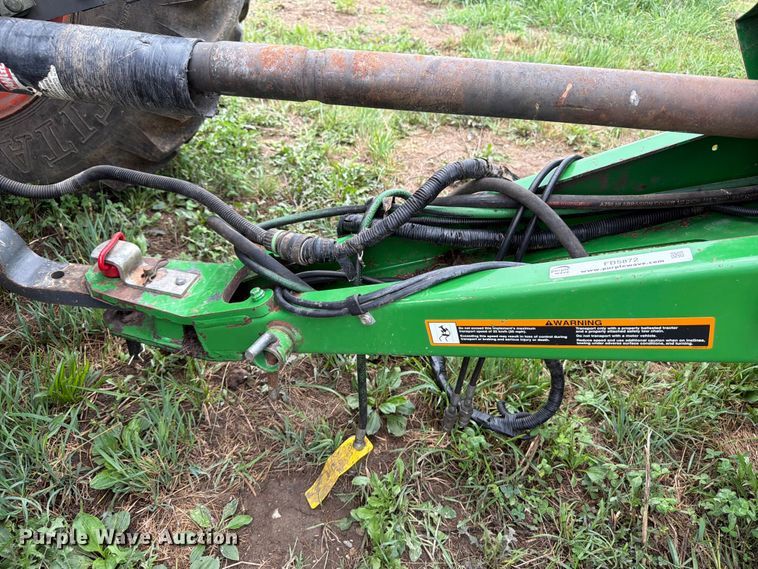 image for item FB5872 John Deere 567 Megawide round baler