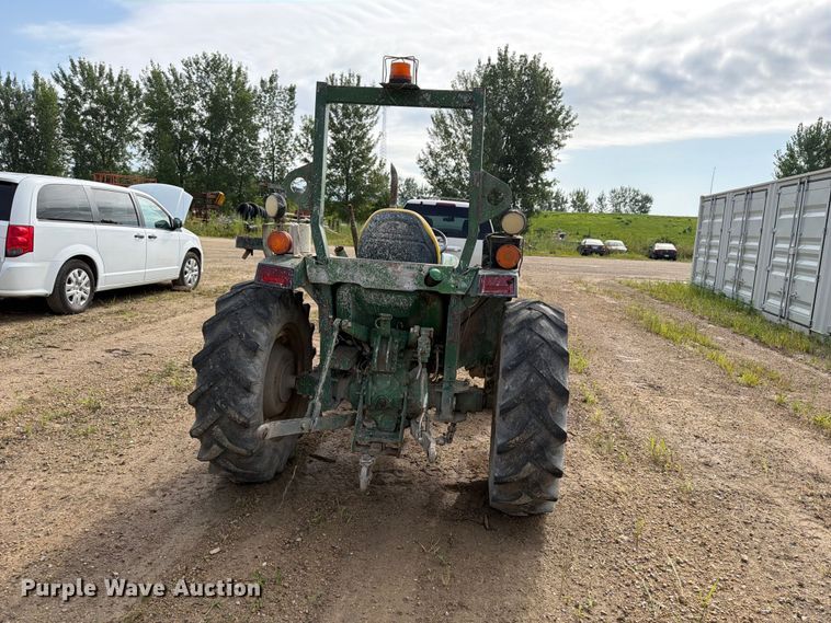 image for item FB5896 John Deere 870 MFWD tractor