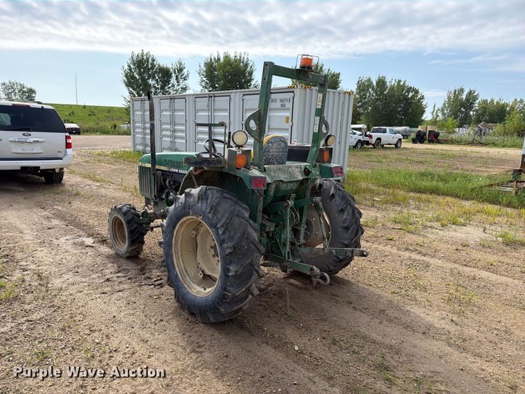 image for item FB5896 John Deere 870 MFWD tractor