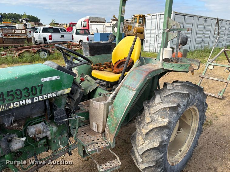 image for item FB5896 John Deere 870 MFWD tractor