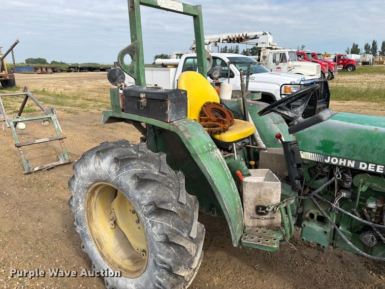 image for item FB5896 John Deere 870 MFWD tractor