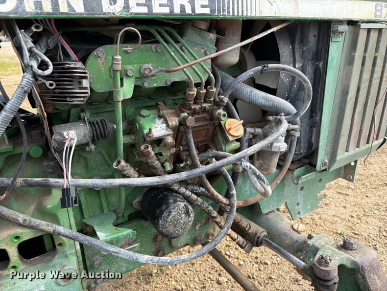 image for item FB5896 John Deere 870 MFWD tractor