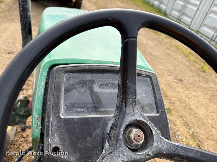 image for item FB5896 John Deere 870 MFWD tractor