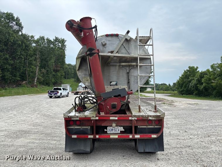 image for item FC2005 2005 Warren AT-36-SER9 feed delivery trailer