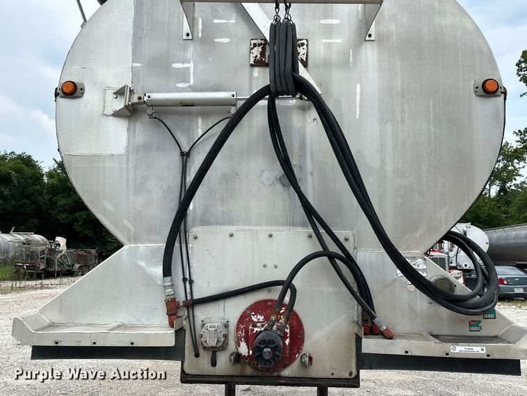 image for item FC2005 2005 Warren AT-36-SER9 feed delivery trailer