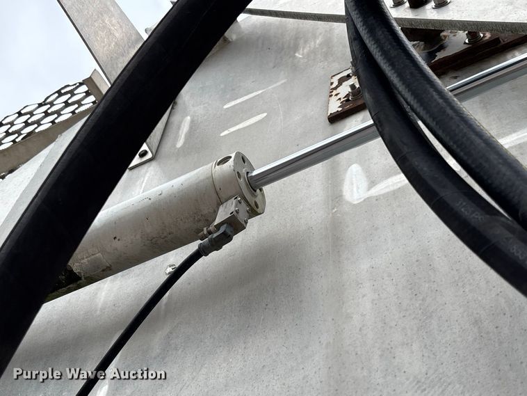 image for item FC2005 2005 Warren AT-36-SER9 feed delivery trailer
