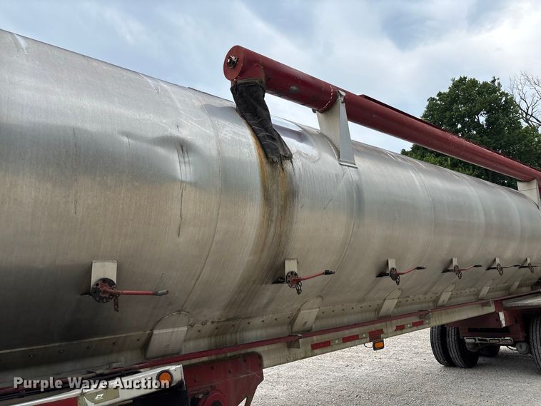 image for item FC2005 2005 Warren AT-36-SER9 feed delivery trailer