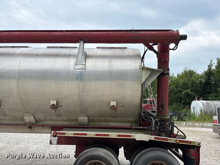 image for item FC2005 2005 Warren AT-36-SER9 feed delivery trailer